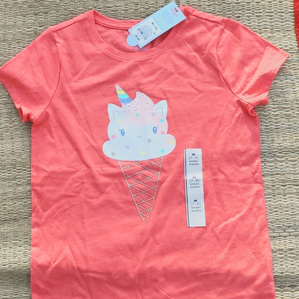 Unicorn graphic tee 7/8 NWT